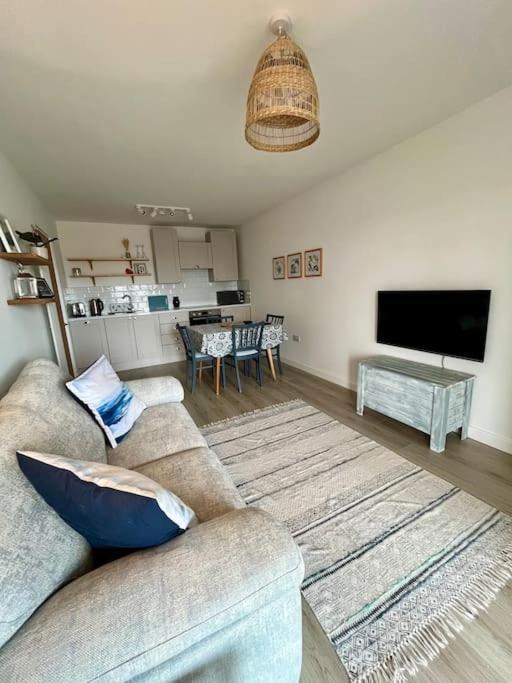 Beach Front Apartment 普尔赫利 外观 照片
